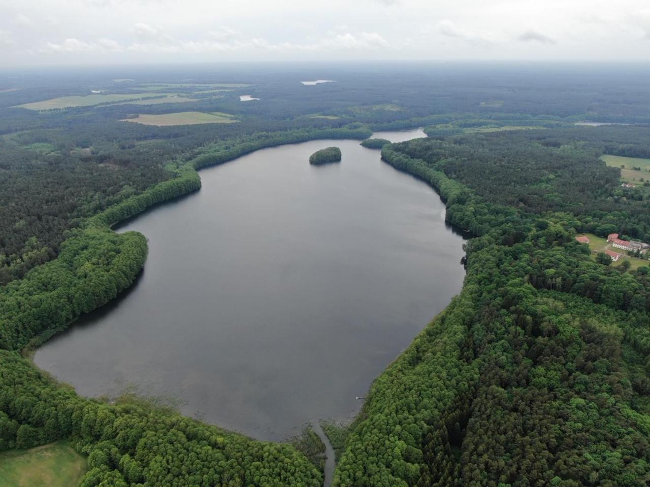 Gospodarstwo Nad Jeziorem Zalom  Exterior foto