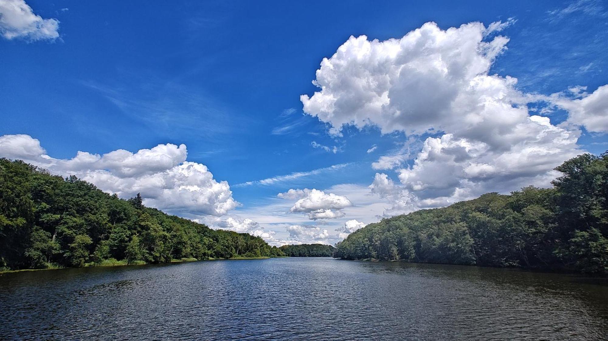 Gospodarstwo Nad Jeziorem Zalom  Exterior foto