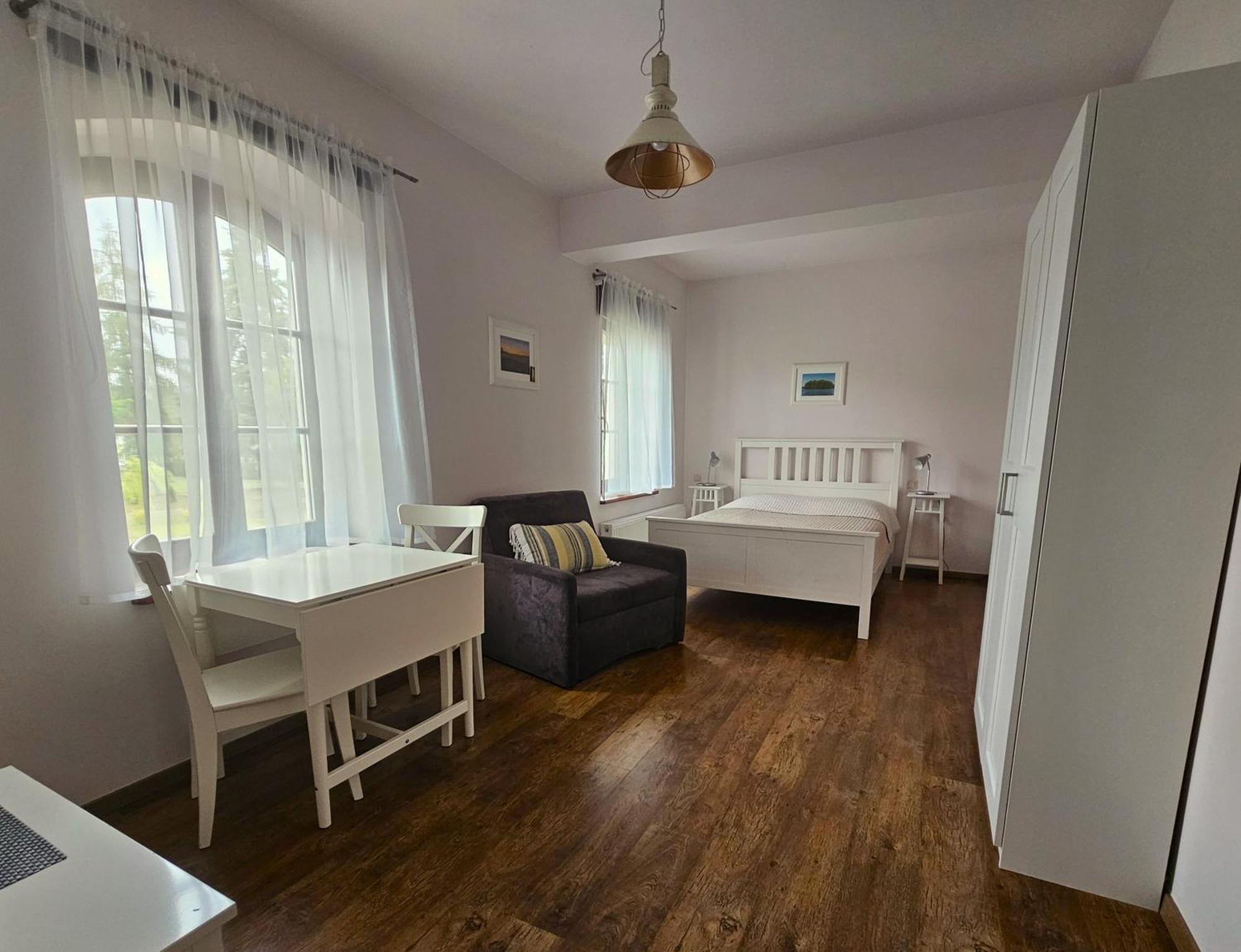 Gospodarstwo Nad Jeziorem Zalom  Exterior foto